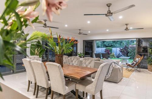 Trinity Beach Villa | Villa Maasai - Coastal Retreat with Heated Pool & Family Fun