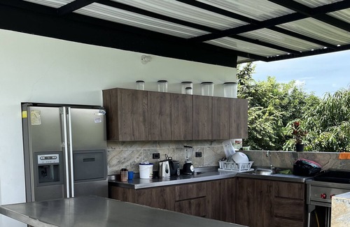 Sopetran Villa | Villa Macedonia, De Lujo Para Descansar Con Unas Vistas Fenomenales