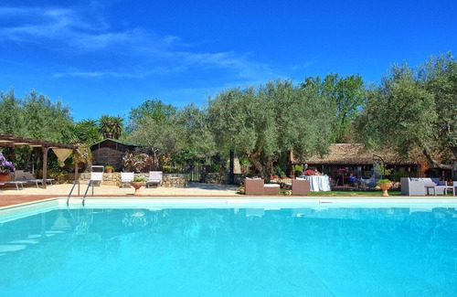 Noto Villa | Discover Villa Maddalena in Beautiful Palazzolo Acreide