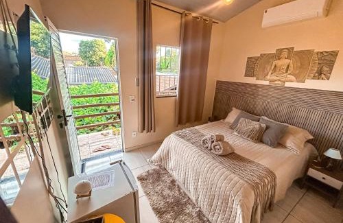 Alto Paraiso de Goias House | Experience Villa Madeira: Pet-Friendly with Breakfast Included