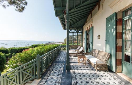 Cap-Ferret Villa | Villa Madeleine: Oceanfront Retreat for 17 Guests