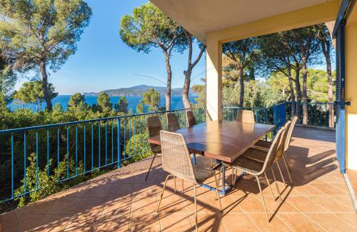 Madonna delle Grazie Villa | Seaside Escape at Villa Madonna delle Grazie, Goelba
