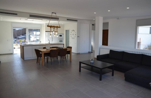 L'Estartit House | Unforgettable Villa Magnifica Experience in L'Estartit Center