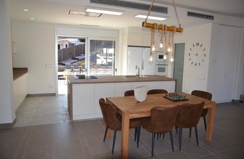 L'Estartit House | Unforgettable Villa Magnifica Experience in L'Estartit Center