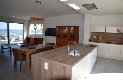 L'Estartit House | Unforgettable Villa Magnifica Experience in L'Estartit Center