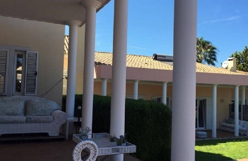 Charneca de Caparica e Sobreda Villa | Villa Magnolia - Family-Friendly Retreat with Private Pool