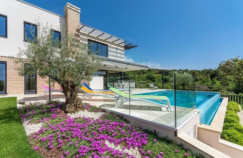 Vrsar Villa | Explore Villa Maja: Pet-Friendly Retreat in Vrsar, Croatia