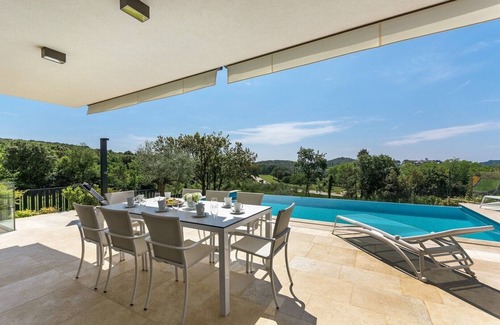 Vrsar Villa | Explore Villa Maja: Pet-Friendly Retreat in Vrsar, Croatia