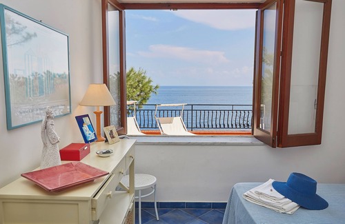 Bagheria Villa | Villa Majus - with swimming pool and direct access to the sea in marine protected area