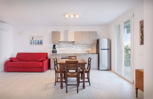 Albisano Apartment | Discover Malú - APT Amalia: Pet-Friendly Oasis with Pool