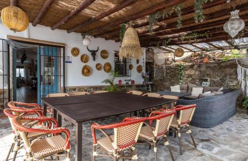Sayalonga House | Villa Arrijana: Oceanfront Escape with Jacuzzi & Pool