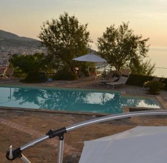 Agropoli House | Pet-Friendly Villa Malandrino Guest House with Pool & Breakfast