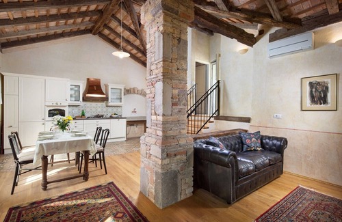 Gondolici Villa | Villa Malini: Relax by the Pool and Unwind in Nature