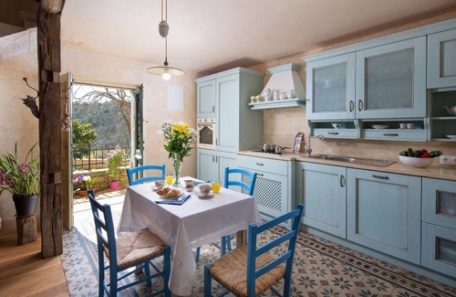 Gondolici Villa | Villa Malini: Relax by the Pool and Unwind in Nature