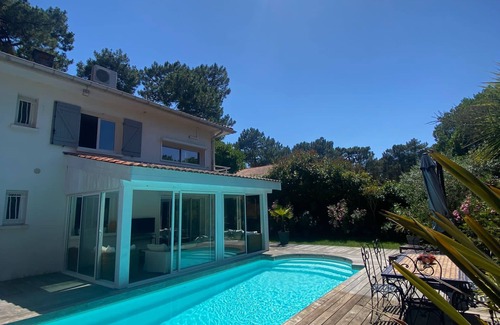 Biscarrosse Plage Villa | Villa Maluel: Perfect for Groups, Pool & Beach Access