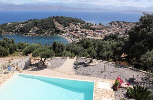 Petaleia Villa | Villa Malva - Kassiopi View with Oceanfront Pool Access