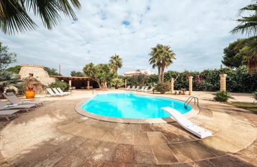 Gagliano del Capo Villa | Relax at Villa Manco 12 with Oceanfront Views & Pool