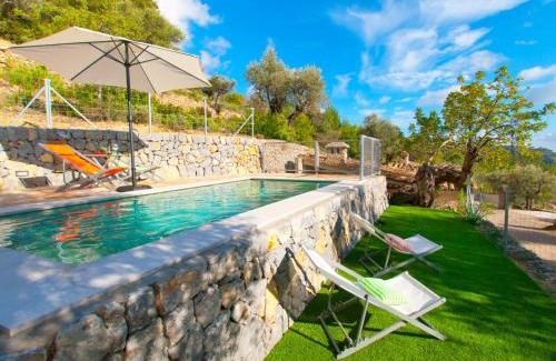 Mancor de la Vall Villa | Villa Mancor: Breathtaking Pool & Mountain Views Await