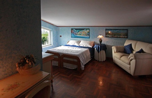 Palermo House | Pet-Friendly Villa MandarinArt with Breakfast & Kitchen Access