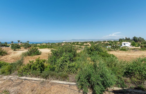 Latchi Cottage | Villa Mandora - a villa that sleeps 8 guests in 4 bedrooms