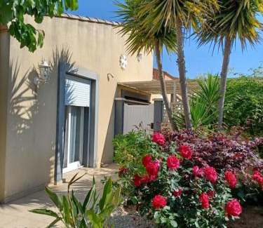 Portiragnes Villa | Oceanfront Villa Manet Portiragnes - Rated 9.5/10 by Guests