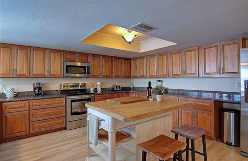 Fort Myers Villa | Villa Mangoo: A Paradise Retreat with Ocean Views & Spa