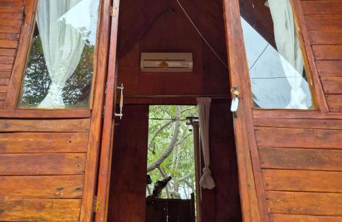 Rajabasa Villa | Discover Villa Mangrove Pulau Pahawang with Oceanfront Bliss