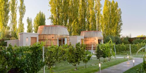 Lujan de Cuyo Hotel | Villa Mansa: Relax by the Pool and Unwind in Luxury