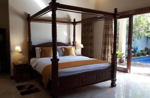 Senggigi Villa | Inviting Villa Mantika: 4-Star Stay with Private Pools