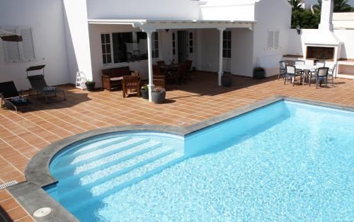 Puerto Calero Villa | Beachfront Villa Manuela: Pet-Friendly Retreat with Pool