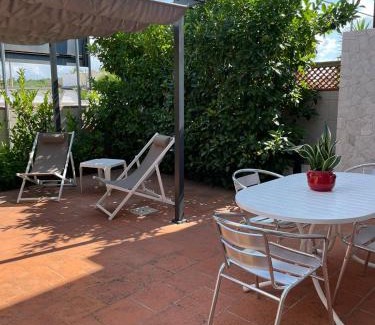 San Pietro in Bevagna House | Villa Marè: Pet & Child Friendly, Just 200m from the Sea