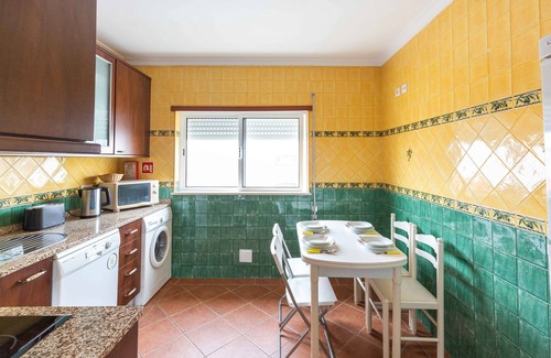 Vila Real Santo Antonio Apartment | Pet-Friendly Villa Marquez Apartments with Spa & Breakfast