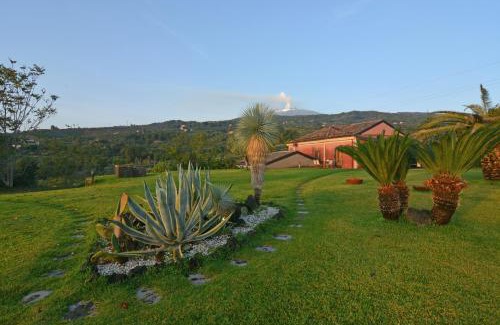 Piedimonte Etneo Villa | Villa Marabbecca: 4-Star Haven with Pool & Breakfast