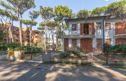 Lido degli Estensi House | Villa Mare 5: Pet-Friendly Haven with Private Beach Access