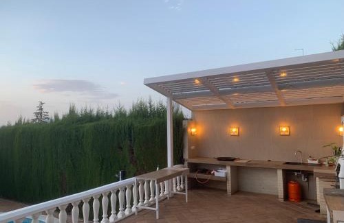La Zubia Villa | Pet-Friendly Villa Mare Near Sierra Nevada with Pool Access