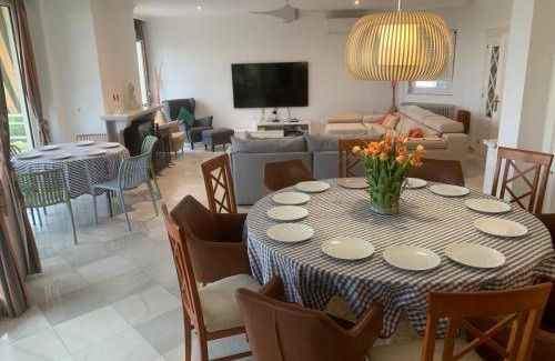 La Zubia Villa | Pet-Friendly Villa Mare Near Sierra Nevada with Pool Access