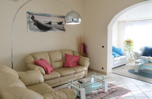 Forte dei Marmi Villa | Villa Mare: Family-Friendly Retreat with Pet Amenities