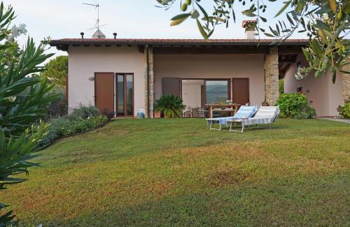 Portese Villa | Oceanfront Villa Margherita Portese - Guest Rated 9.7/10
