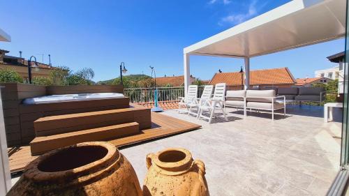 Agropoli House | Villa Margot: Guest Rated 9.7 with Oceanfront Amenities