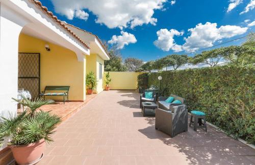 Punta Prosciutto House | Discover Villa Maria: Family-Friendly Retreat with Pool