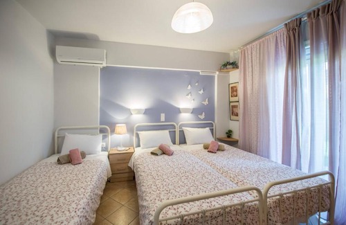 Termenades Villa | Villa Maria: Oceanfront Retreat with Pool & 9.5/10 Rating