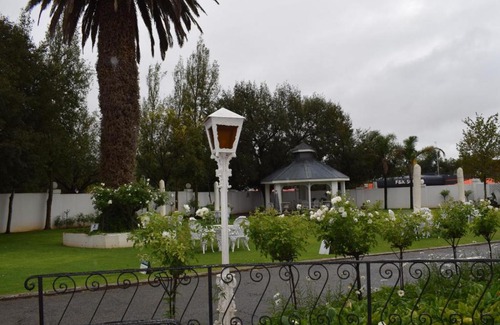 Klerksdorp House | Budget-Friendly Villa Maria Guest Lodge for Families