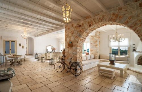 Paros Villa | Villa Maria Paros: Guest Rated 9.8 with Pool & Beach Access
