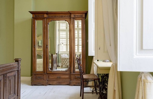 Ermoupoli Hotel | Discover Villa Maria-Syros: Family-Friendly Spa Retreat