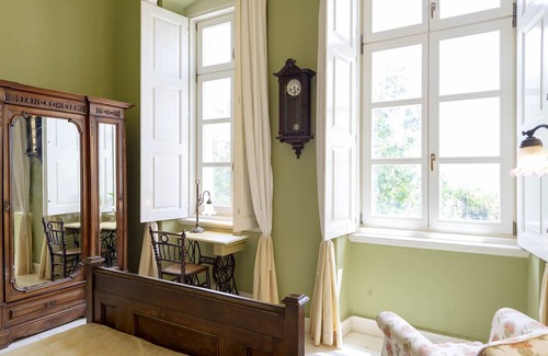 Ermoupoli Hotel | Discover Villa Maria-Syros: Family-Friendly Spa Retreat