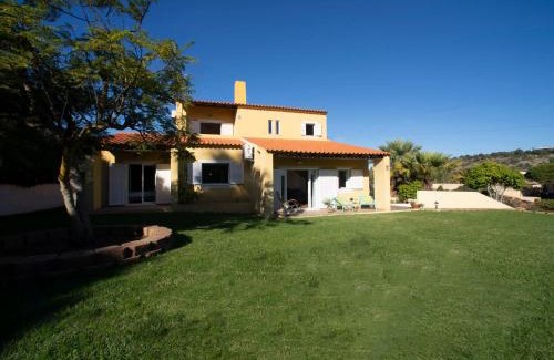 Cerro de Aguia Villa | Relax at Villa Mariana: Poolside Retreat for Families
