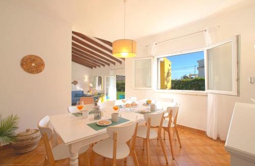 Cerro de Aguia Villa | Relax at Villa Mariana: Poolside Retreat for Families