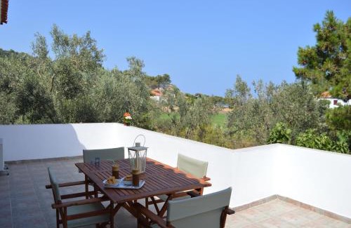 Petra House | Comfortable Villa Marianthi: Rated 9/10 & Family-Friendly