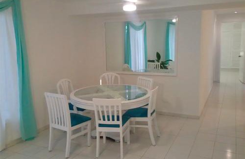 Downtown Cancun Apartment | Villa Marina: Guest Rated 10/10 and Family-Friendly Retreat