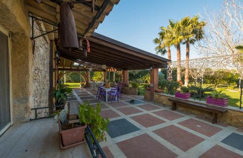 Augusta House | Villa Marinella: Rated 10/10, Pet & Child Friendly Retreat
